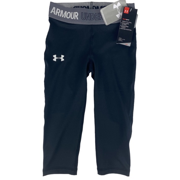 NWT Under Armour Girl's Heat Gear Capri Leggings - Size YXS (7) - Picture 1 of 9